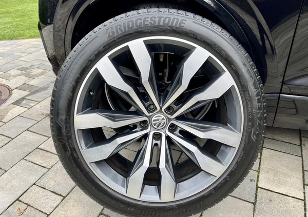Volkswagen Touareg cena 179900 przebieg: 195000, rok produkcji 2018 z Słupca małe 497